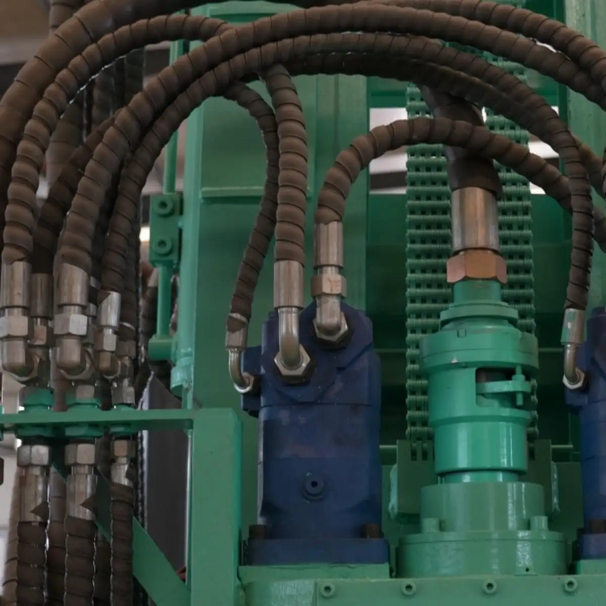 TJ-D300A – Detail View – Power Head Hydraulic Motor