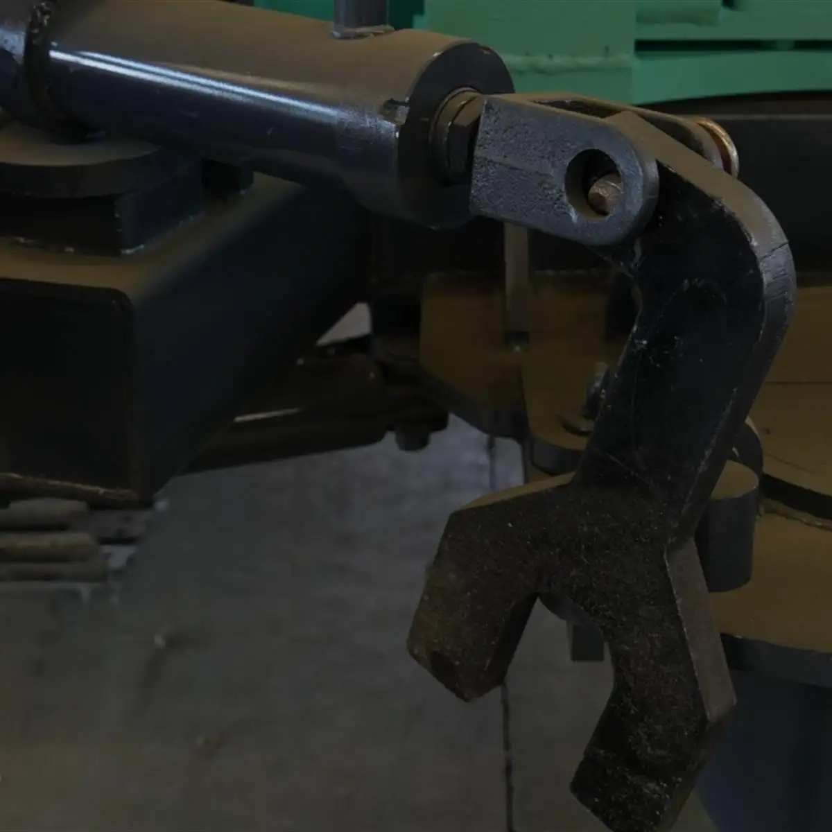 TJ-D300A – Detail View – Hydraulic Rod Remover