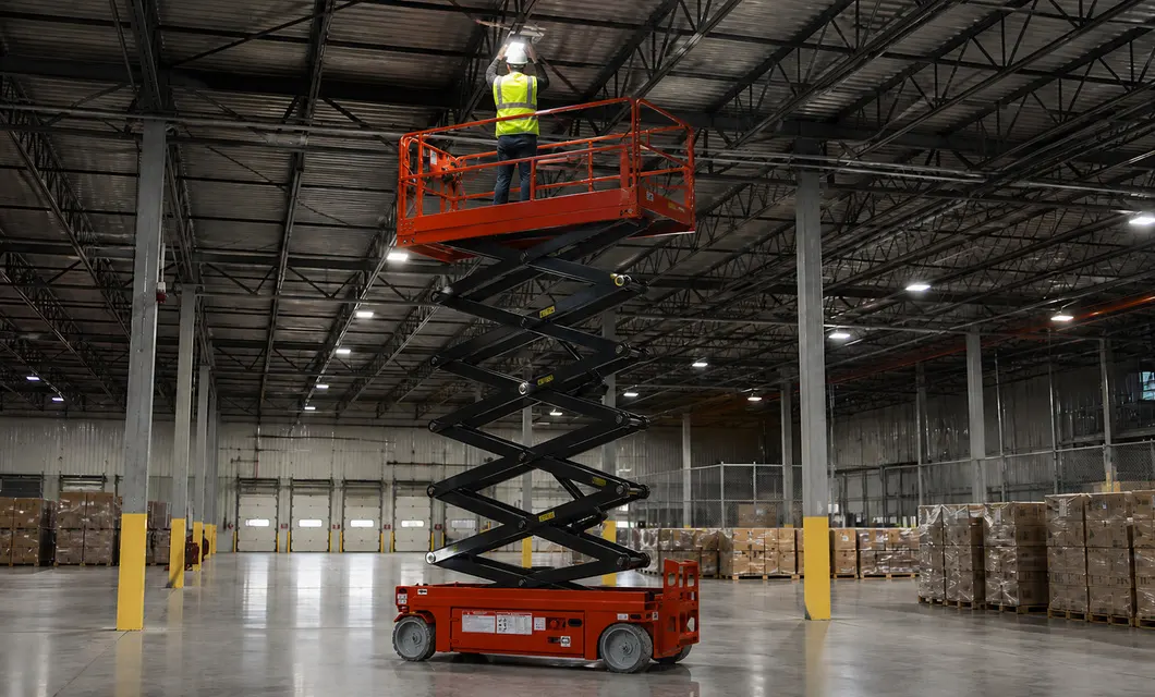 Wide Platform Reach for Warehouse Lighting