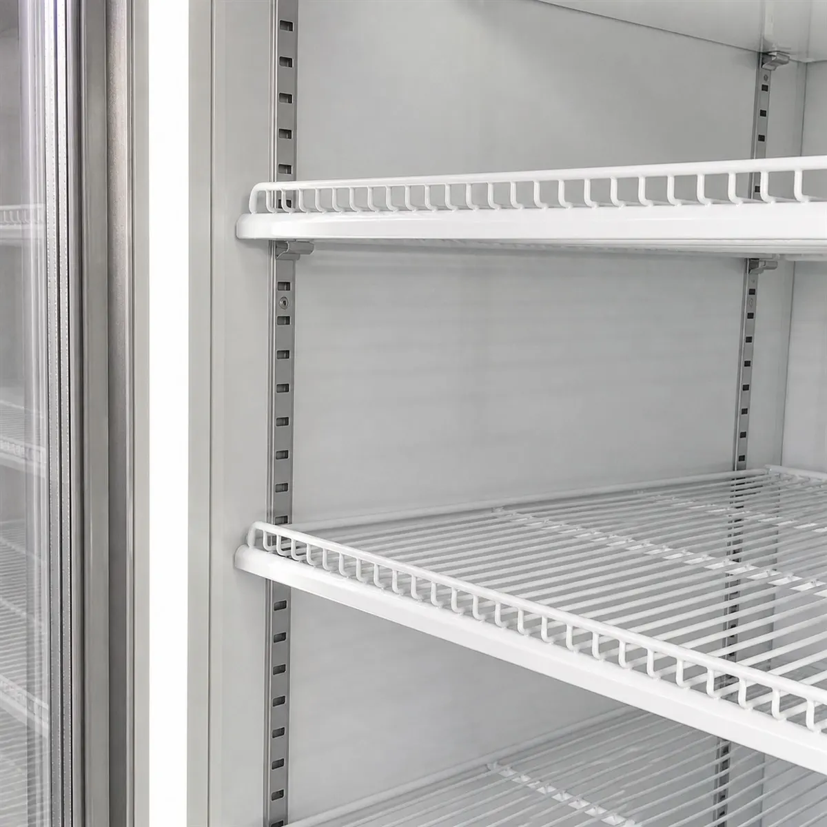 Wire Shelves and Support Rails