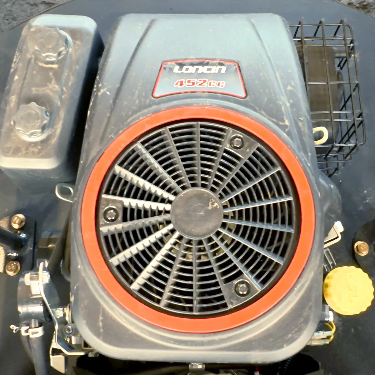 Atasan dengan Y800-900-Details-Engine