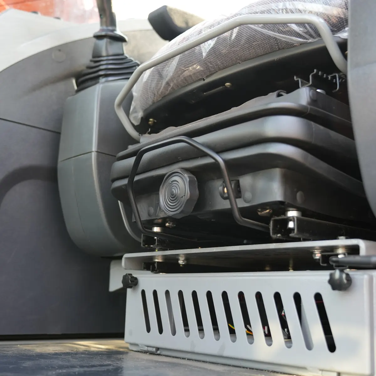 ZT150 – Detail Drawing – 12 – Seat Suspension
