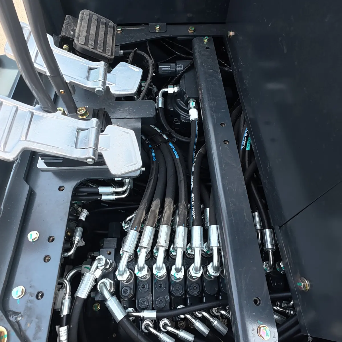 ZT27 Cabin – Detail Drawing – 01 – Foot Pedal Control and Hydraulic Valve Assembly
