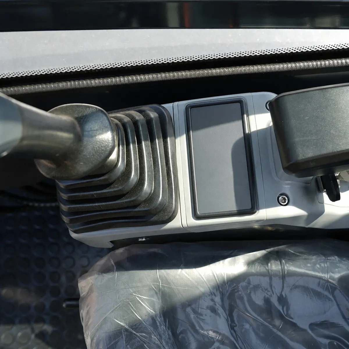 ZT27 Cabin – Detail Drawing – 10 – Right-side Control Console