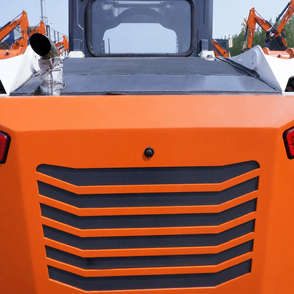 ZT510 – Detail View – 07 – Rear Hood