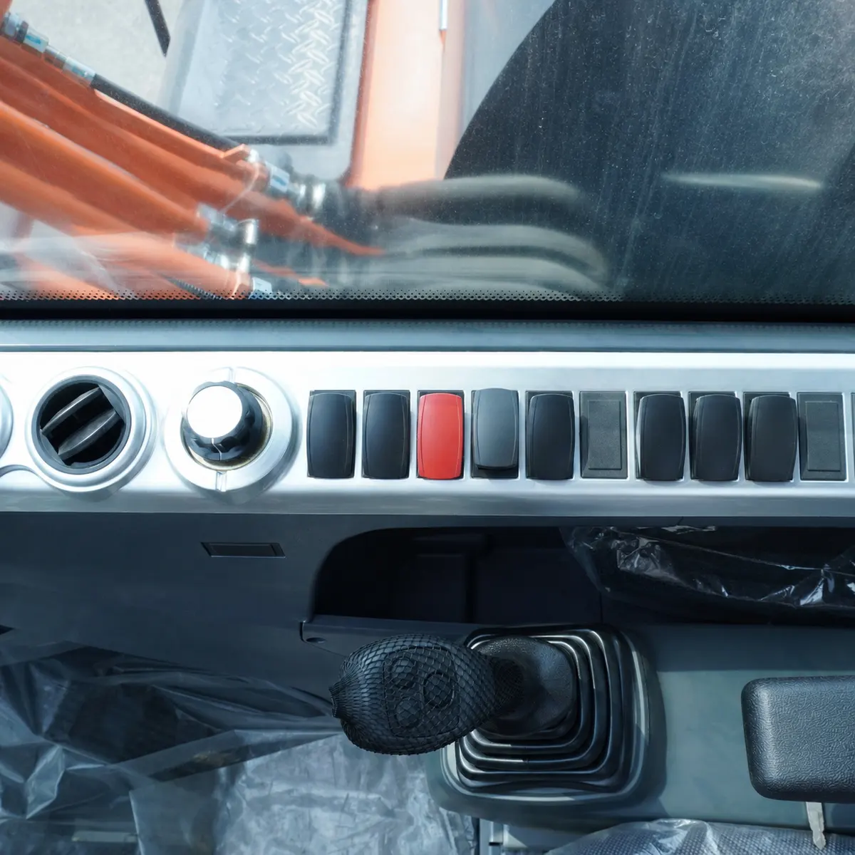 ZT60W – Detail View – 09 – Control Buttons