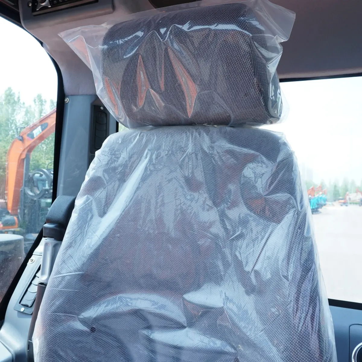 ZT85W – Detail View – 02 – Seat