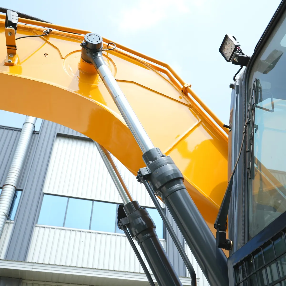 arm-hydraulic-lines