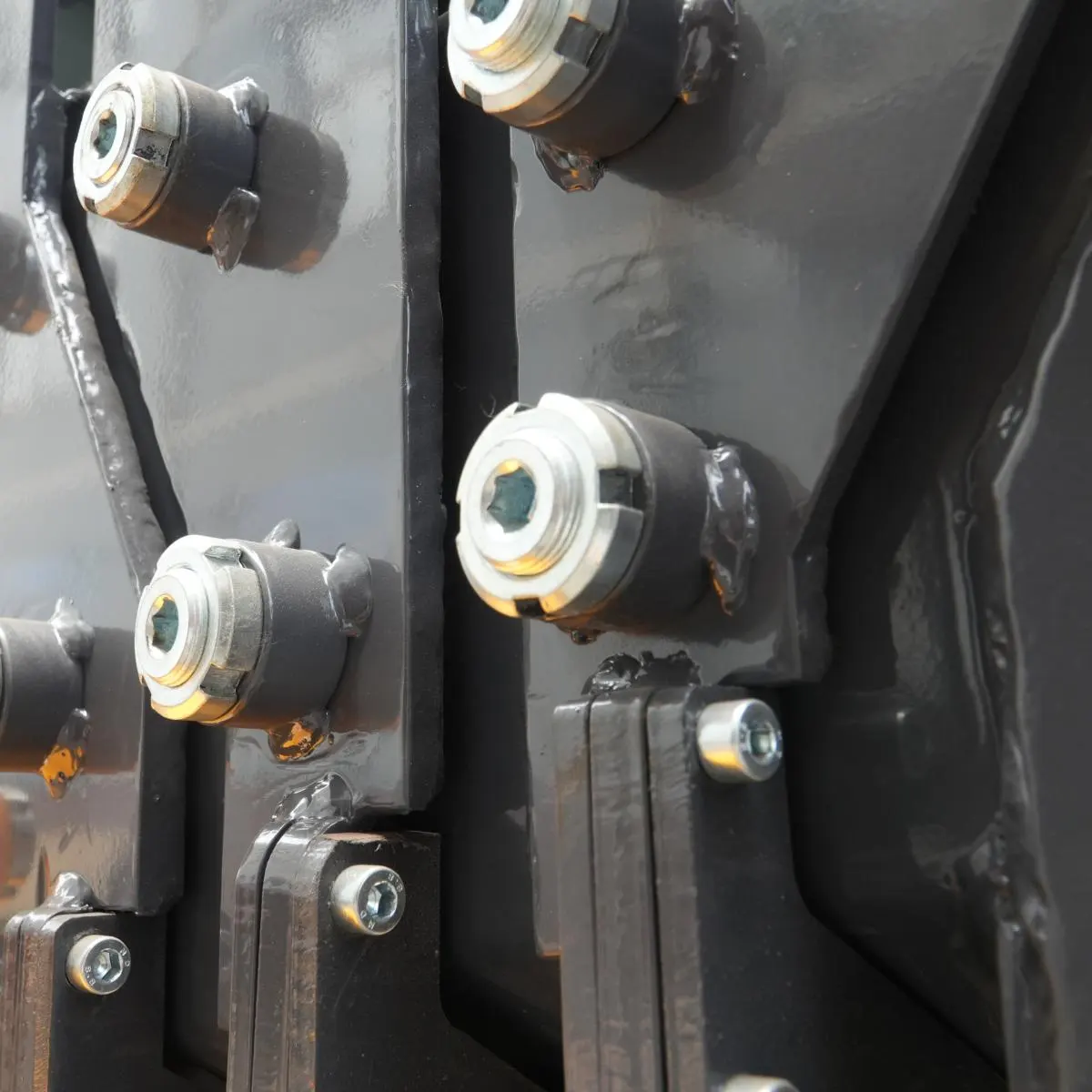 boom-pivot-fasteners