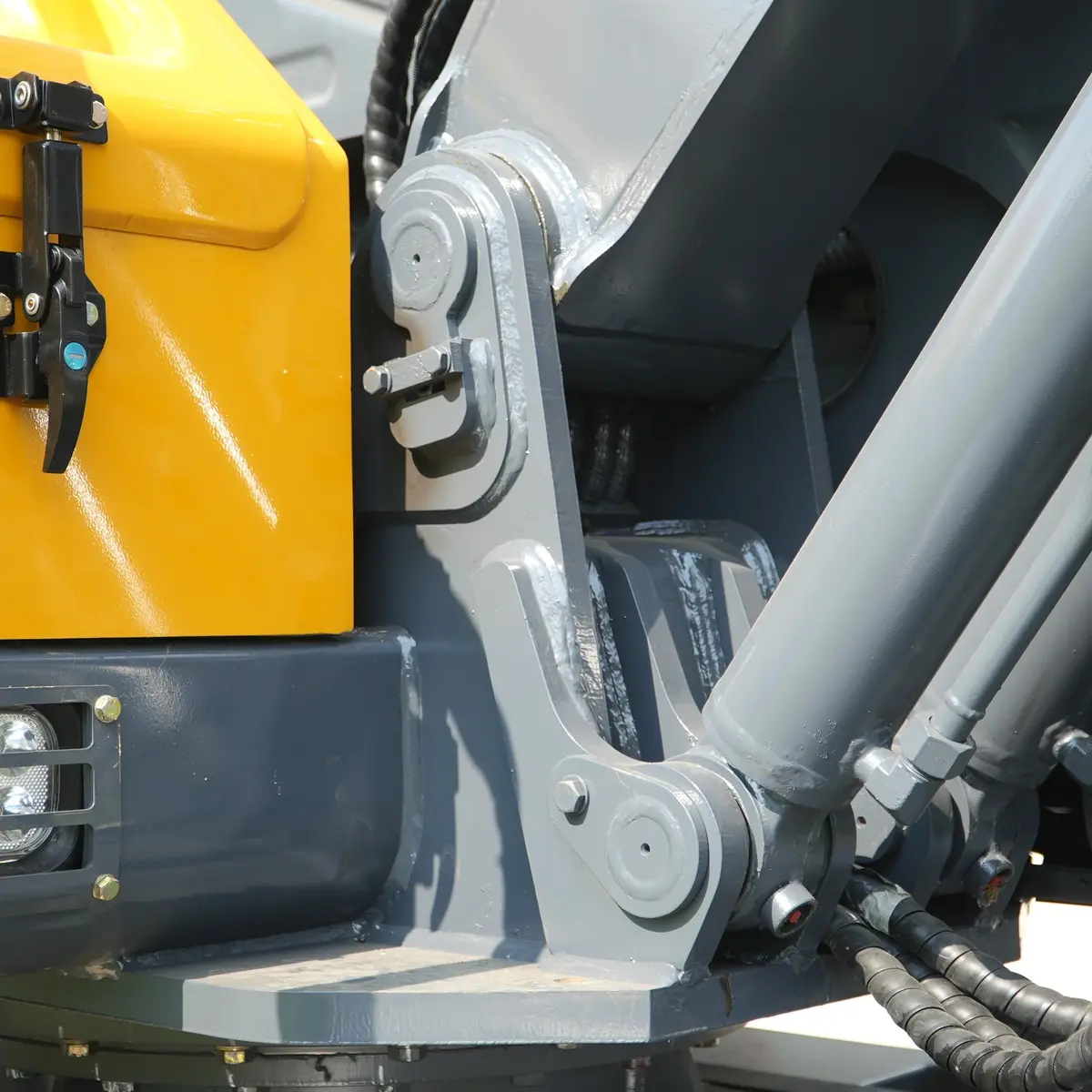 boom-pivot-joint