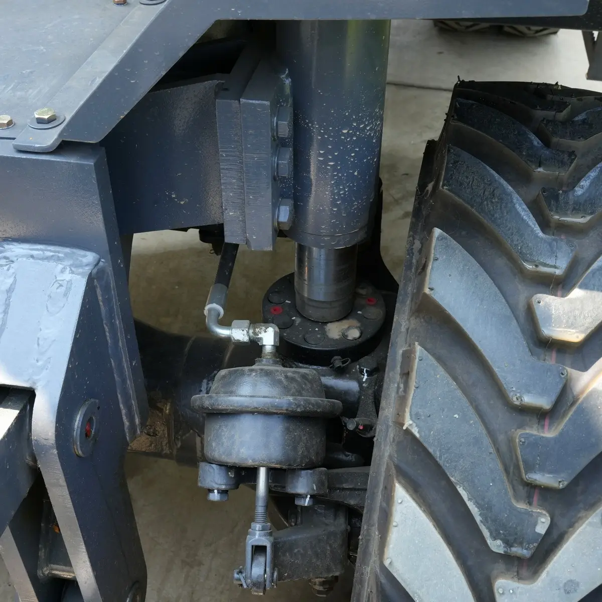 Fahrgestell-Hydraulik-Leitungen