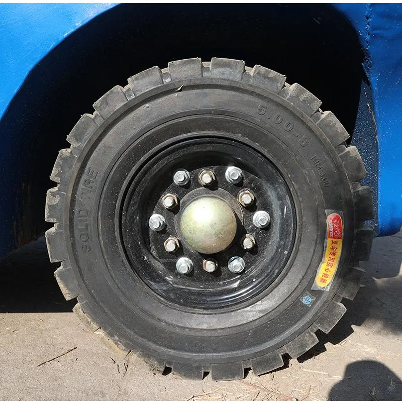 front-drive-wheel-and-tire-detail