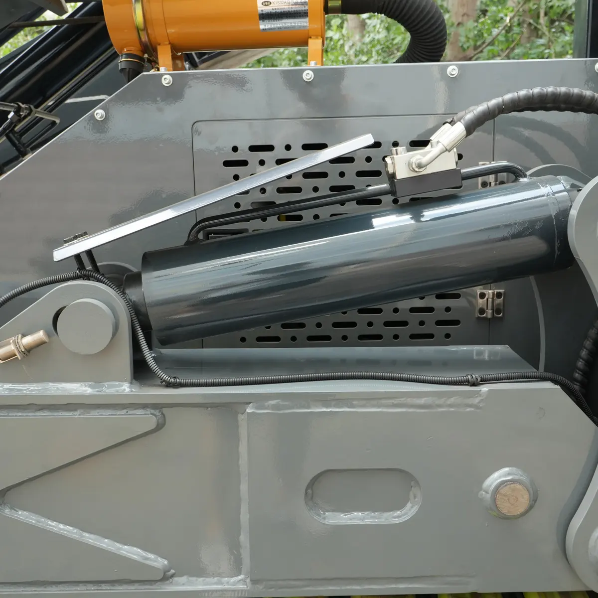 outrigger-cylinder