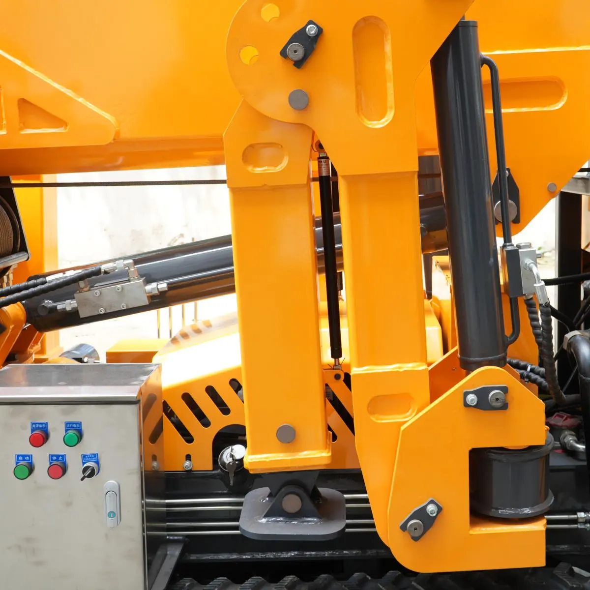 outrigger-hinge-assembly