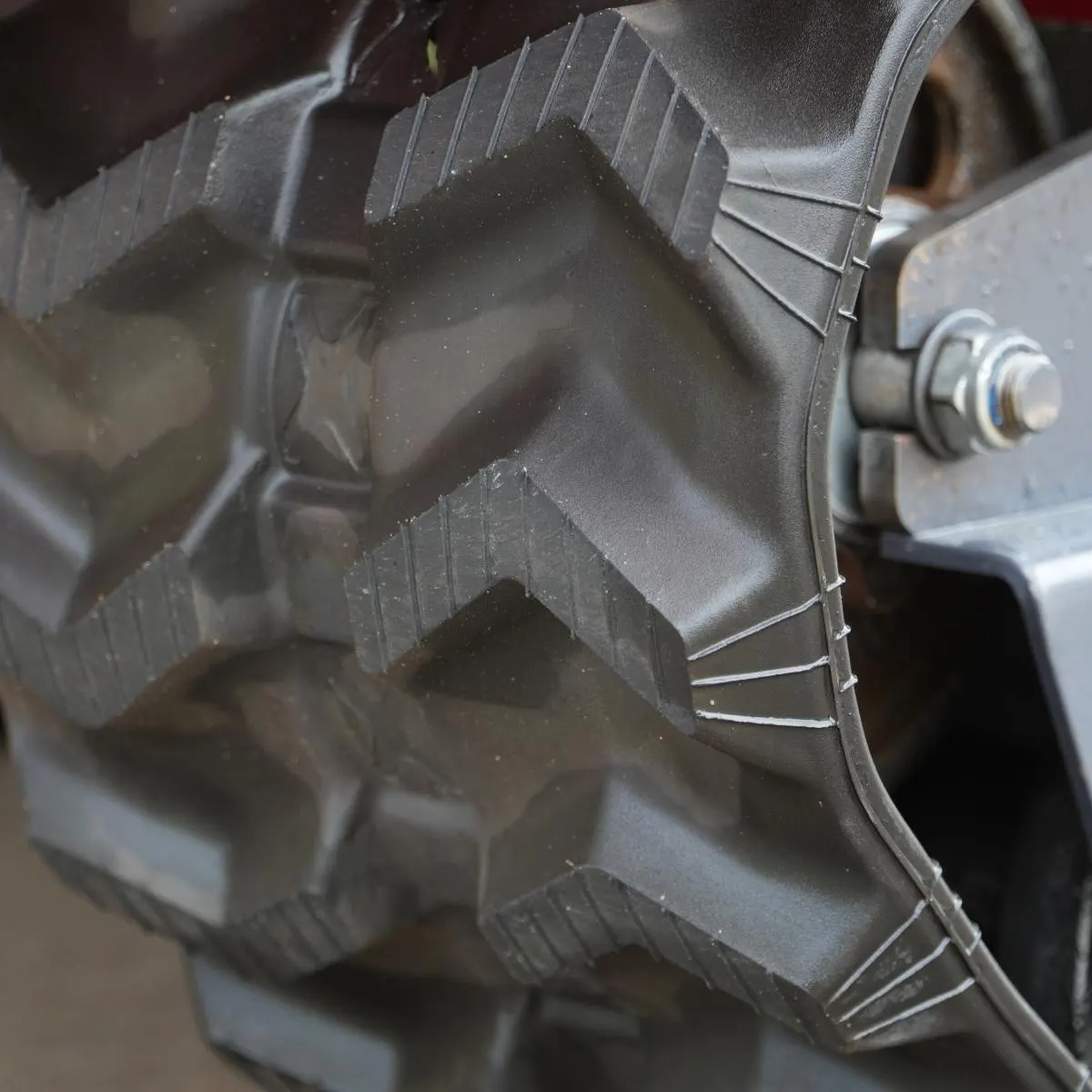 rubber-track-tread