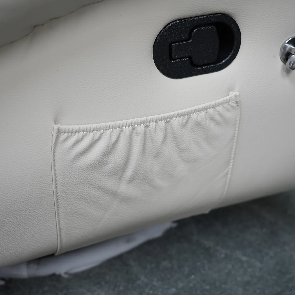 Side pocket