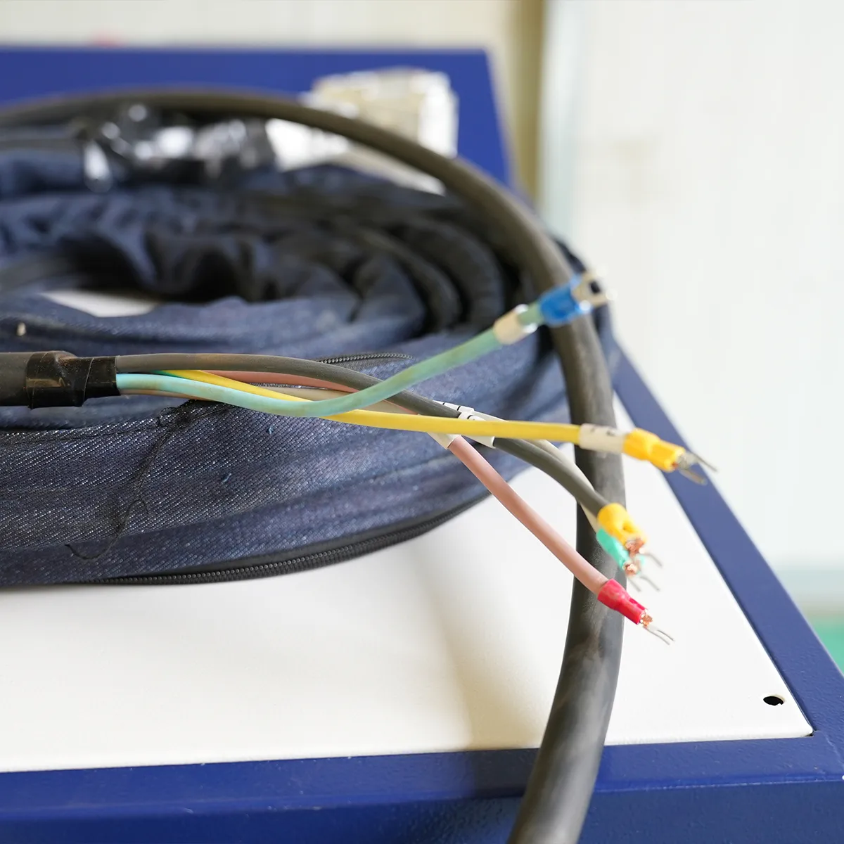 Terminazioni di cablaggio e giunzione del cavo in fibra ottica