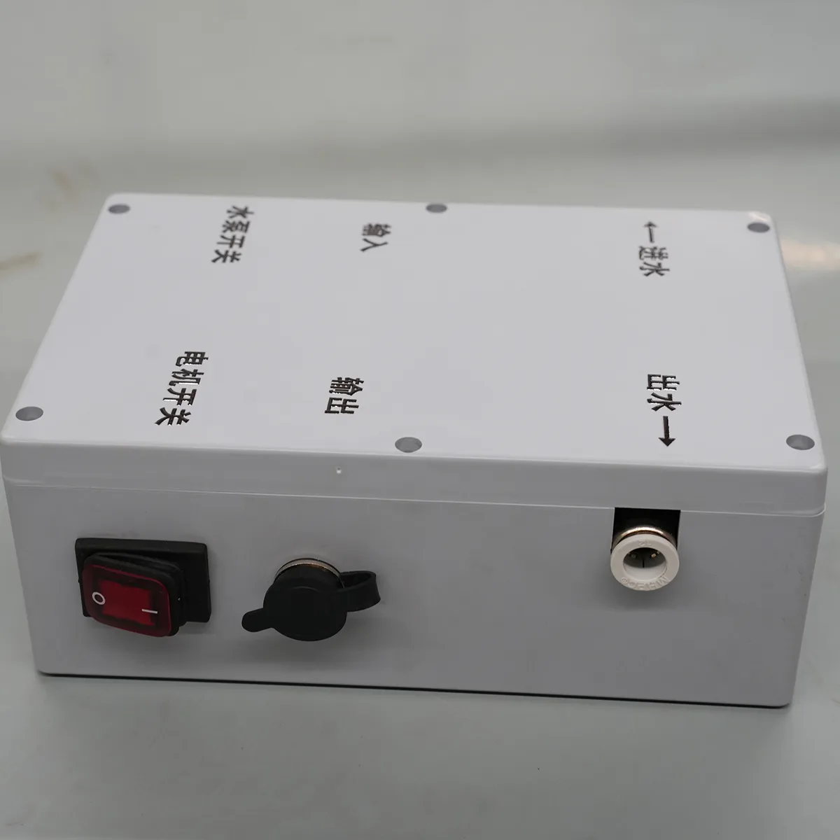 Máquina de limpeza fotovoltaica portátil com escova única cabeça-S1-Vista detalhada: Caixa de controle interruptores e portas do painel frontal