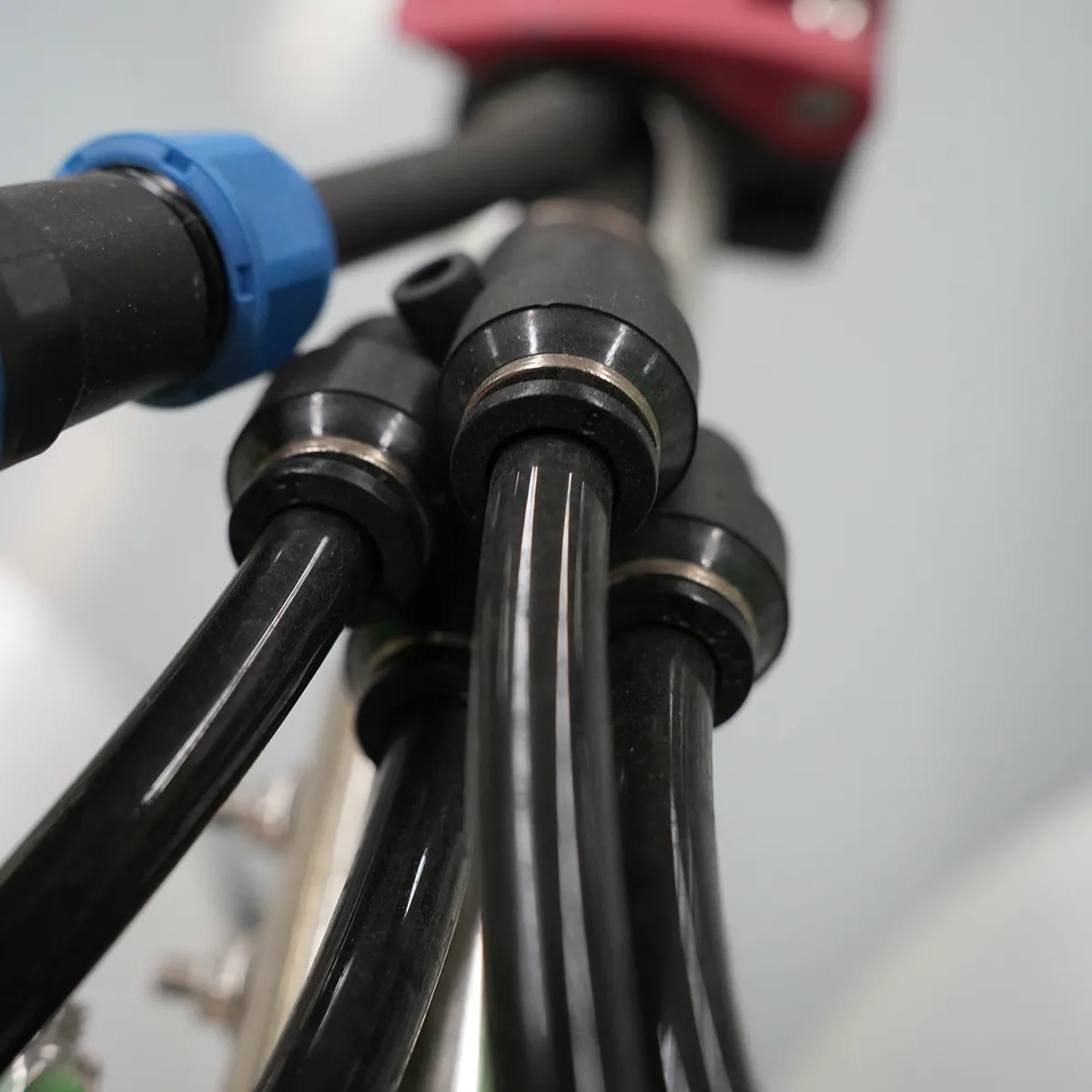 Doppelkopf-Bürsten-Handheld-Photovoltaik-Reinigungs maschine-S2-Detail ansicht-Dual-Motor-Kabelbaum