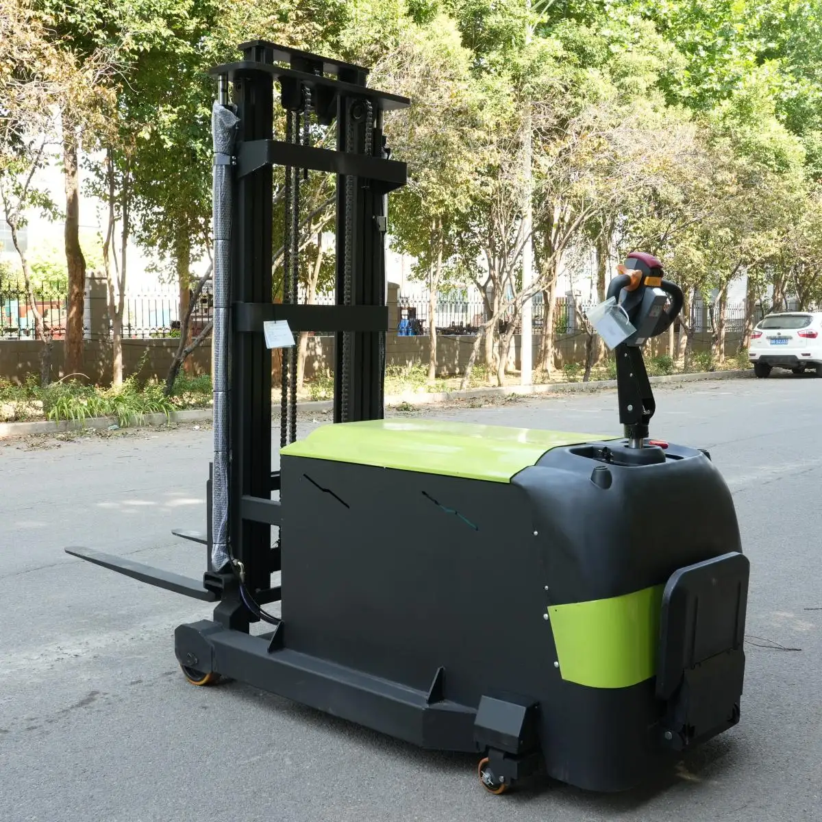Xe nâng 6 (màu xanh lá cây lớn)-hình ảnh chính-Phía trước bên trái