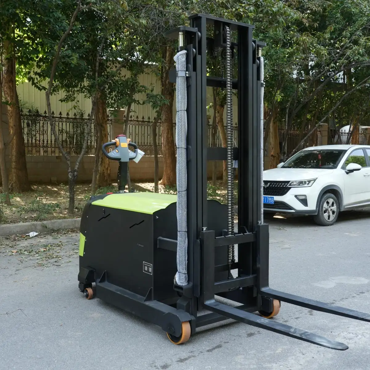 Xe nâng 6 (màu xanh lá cây lớn)-hình ảnh chính-Phía sau bên trái