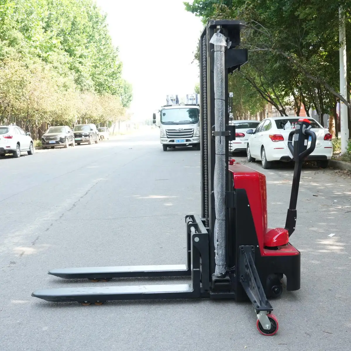 รถยก (มี outriggers คงที่)-Multi-ANGLE real-Shot-ด้านขวา