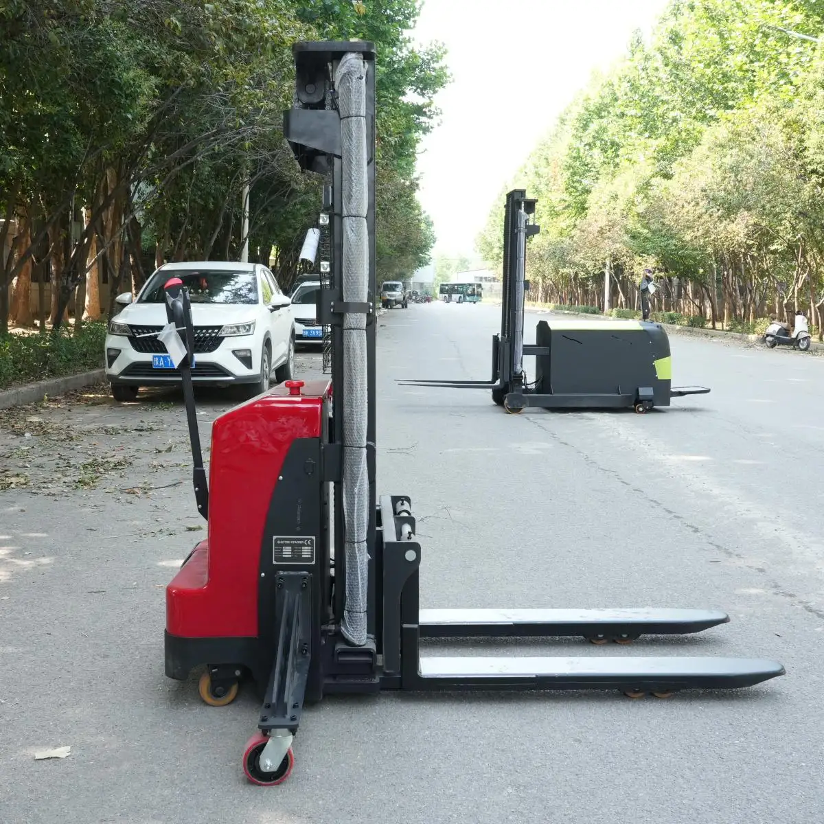 รถยก (มี outriggers คงที่)-Multi-ANGLE real-Shot-ด้านซ้าย