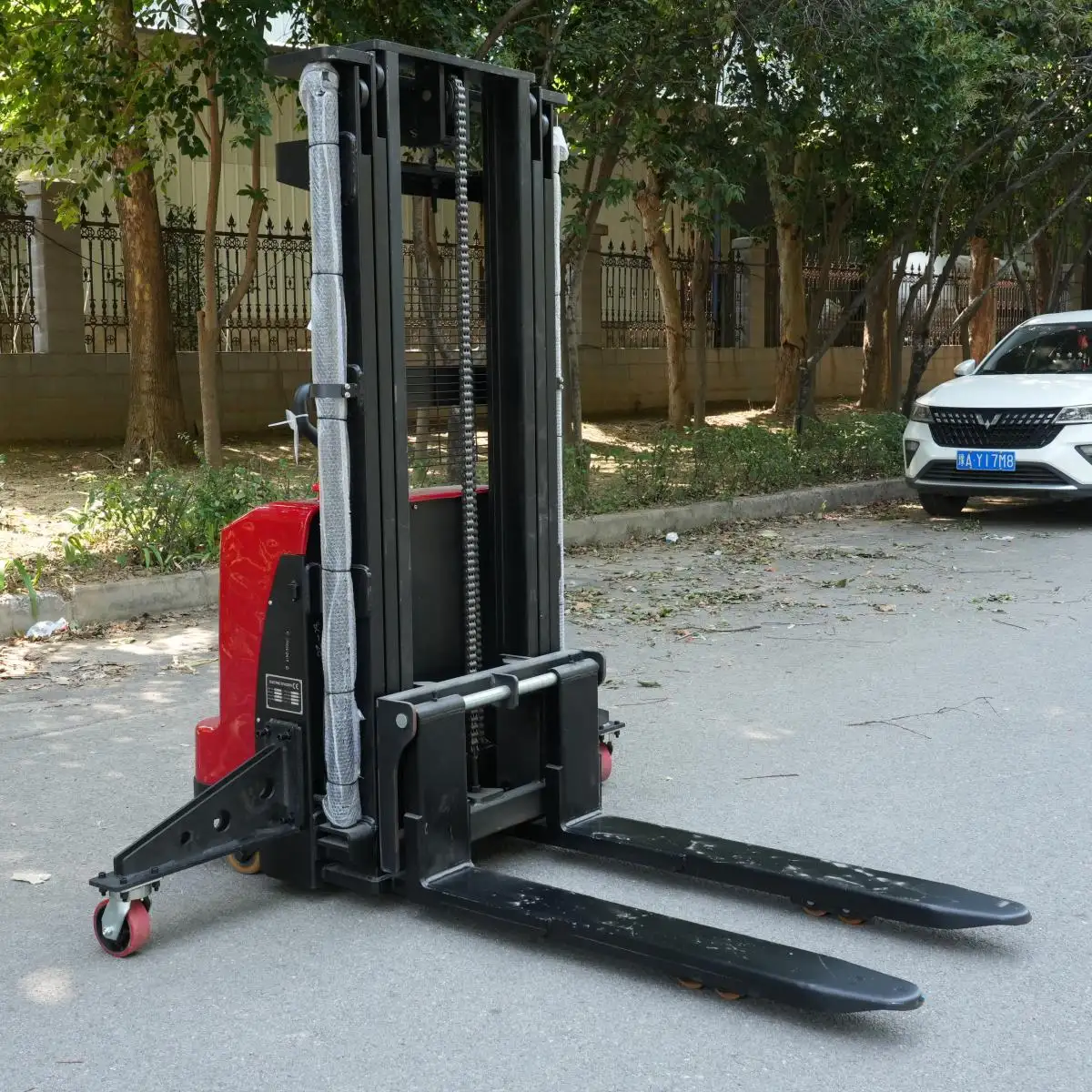 รถยก (มี outriggers คงที่)-Multi-ANGLE real-Shot-ด้านหลังซ้าย