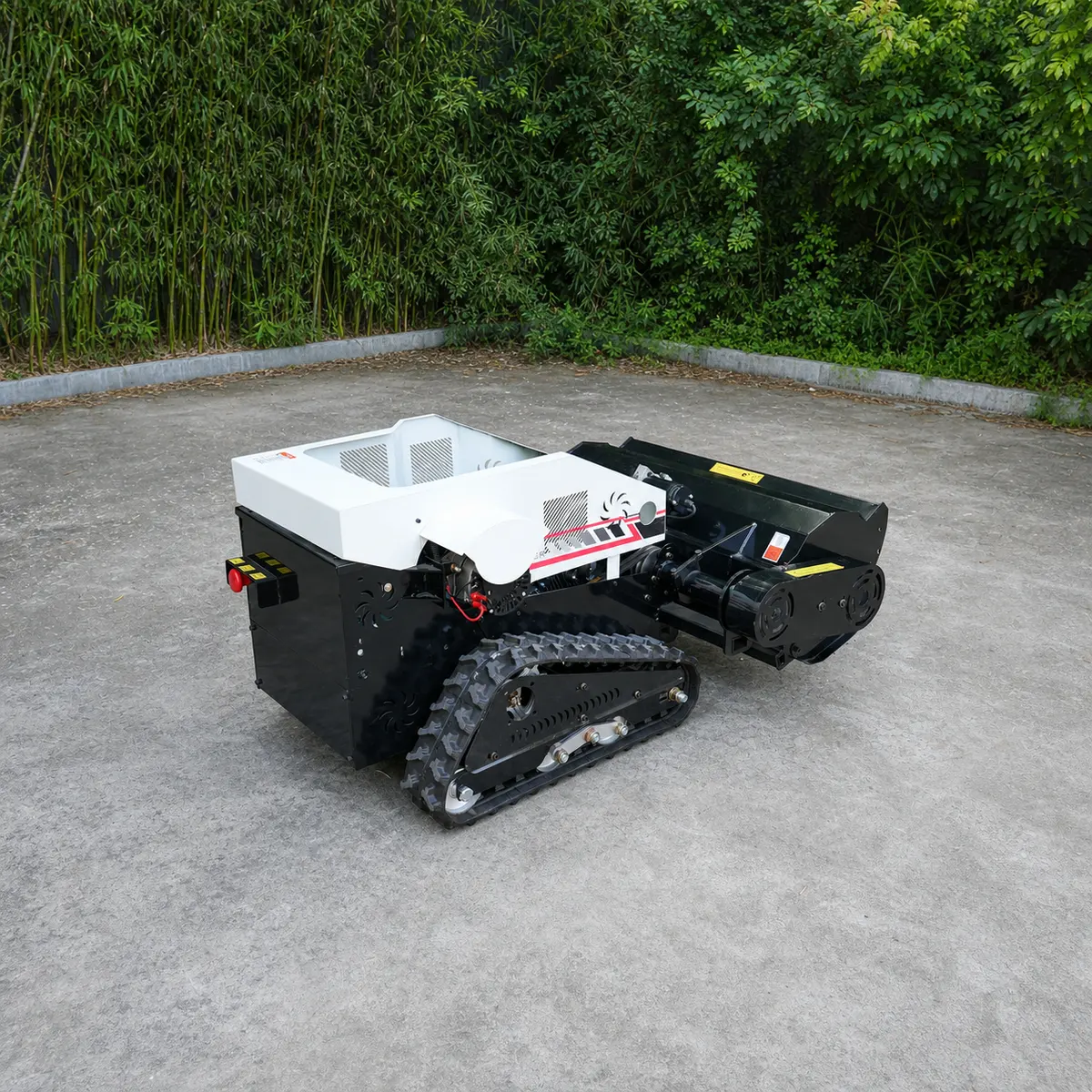Multi-angle real-shot photo – overhead view – rear right