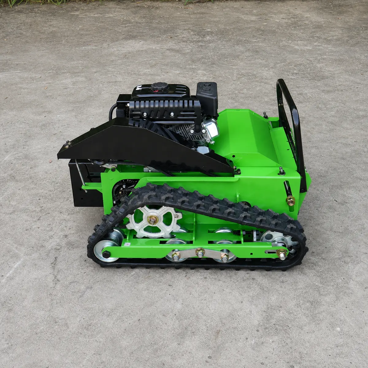 Multi-angle real-shot image – overhead view – left side