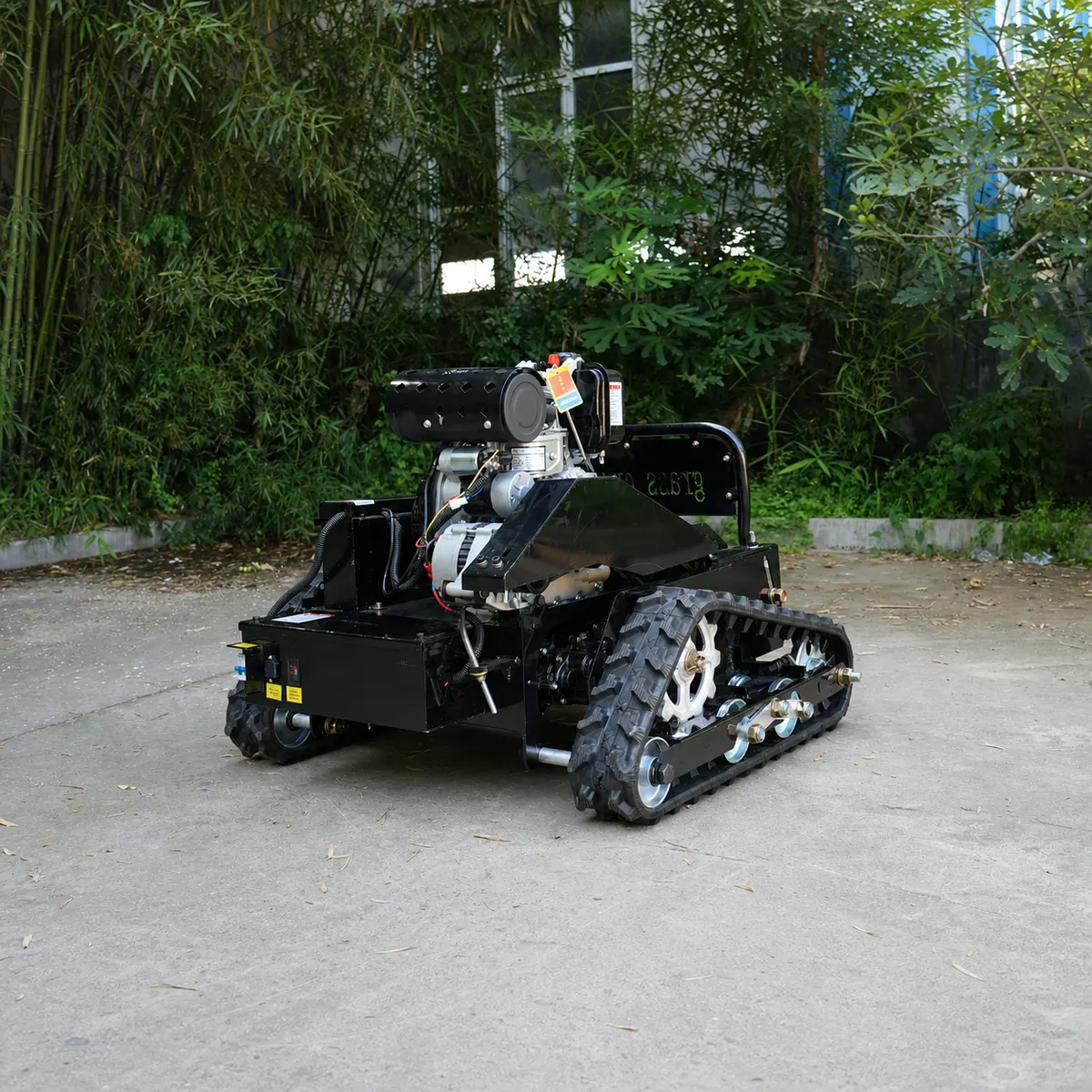 Multi-angle real-shot image – Eye-level view – Rear left