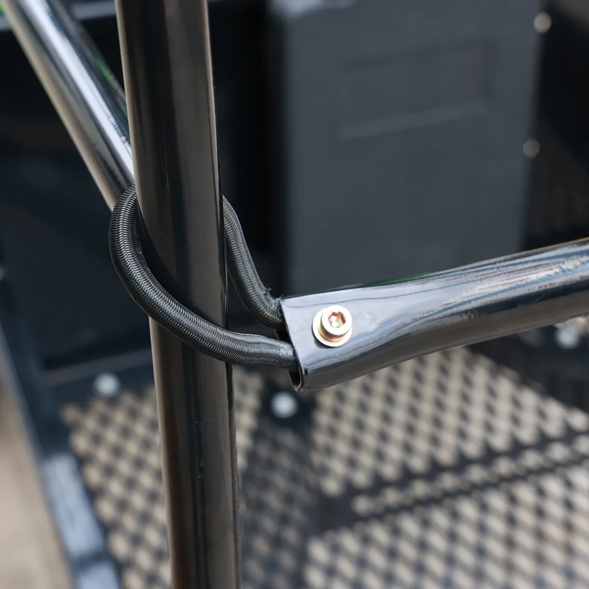 Cradle‑mast column wheeled aerial work platform – detail drawing – guardrail connection bolt