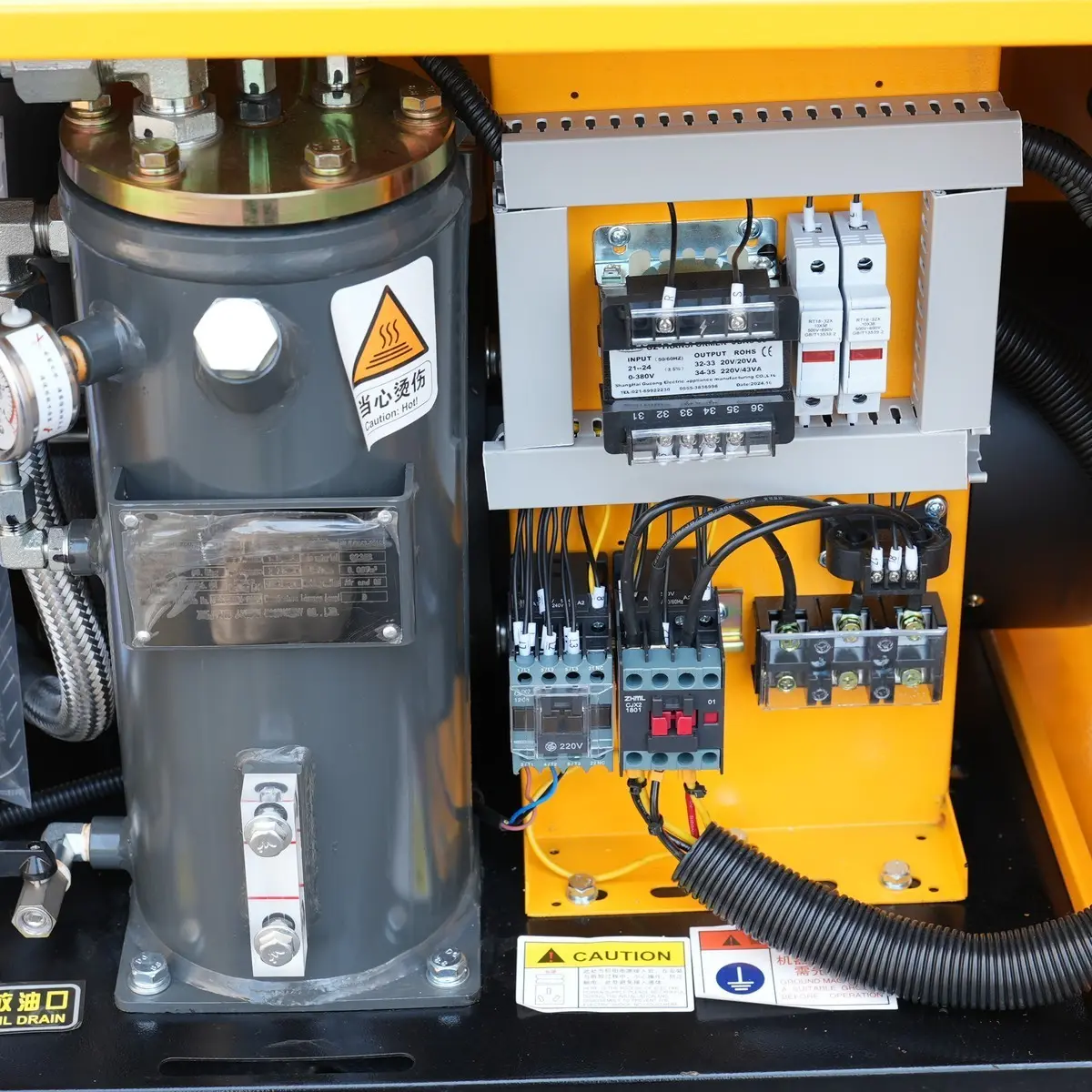 従来の4kW 50/60Hzツーインワンユニット-詳細: オイルガスタンクと電気制御アセンブリ