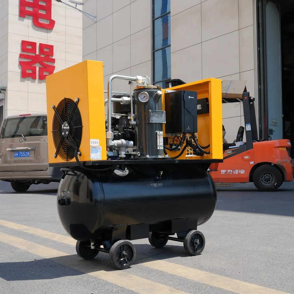 Compressore d'aria 4kW-Multi-angolo di vista 2