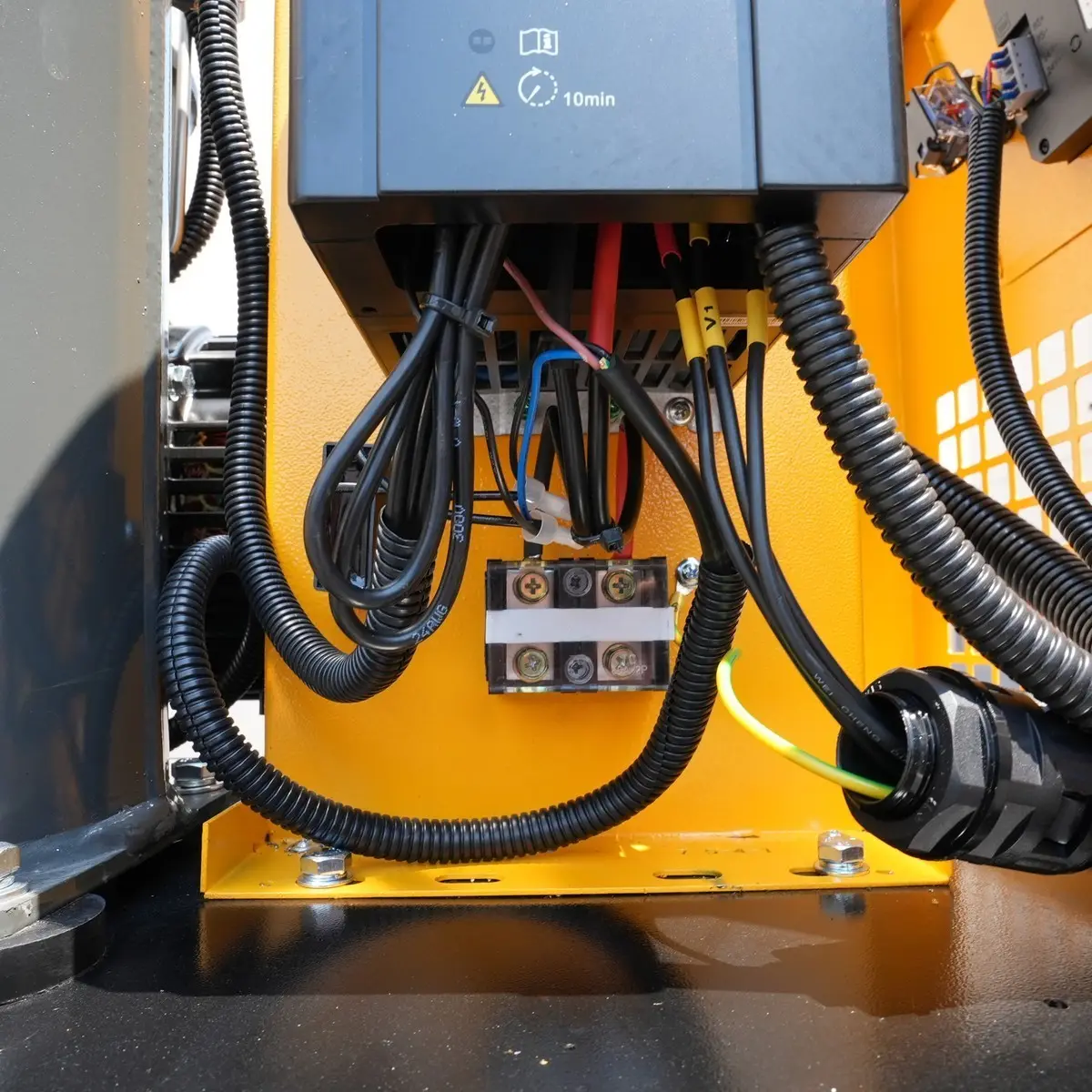 Inverter 2-in-1 convenzionale, 4 kW, senza custodia-Dettagli: morsetti e cablaggio