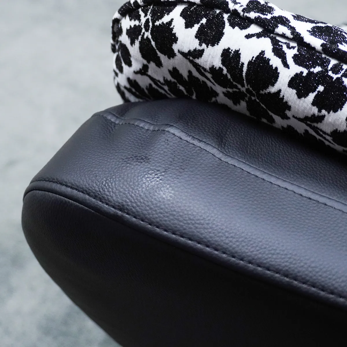 Seat cushion edging 2