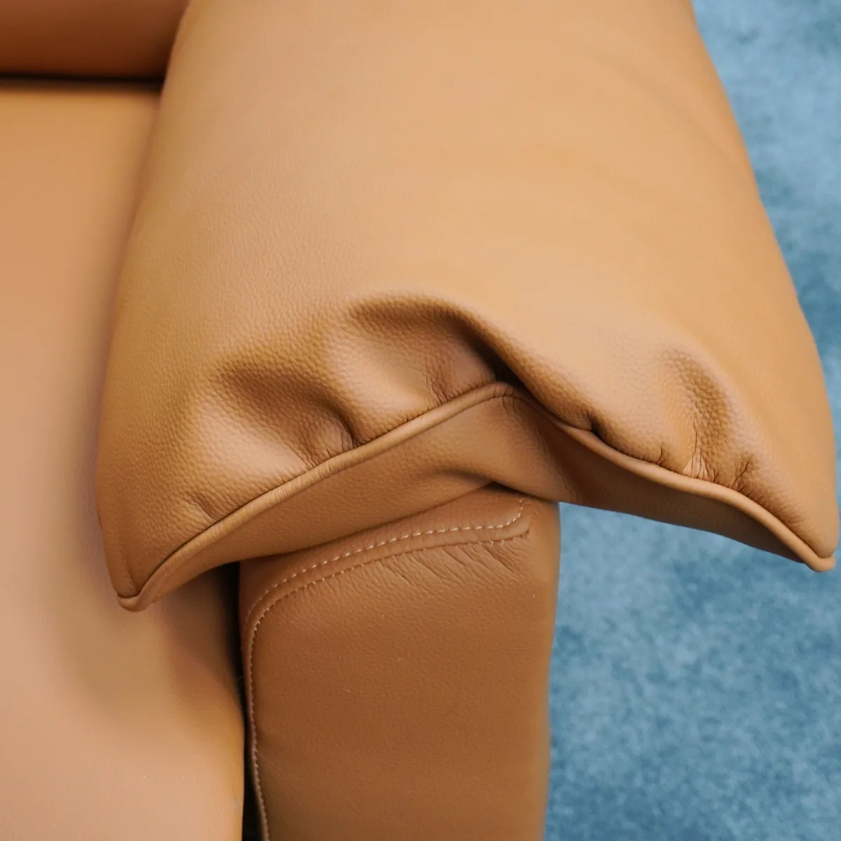 Armrest end 2