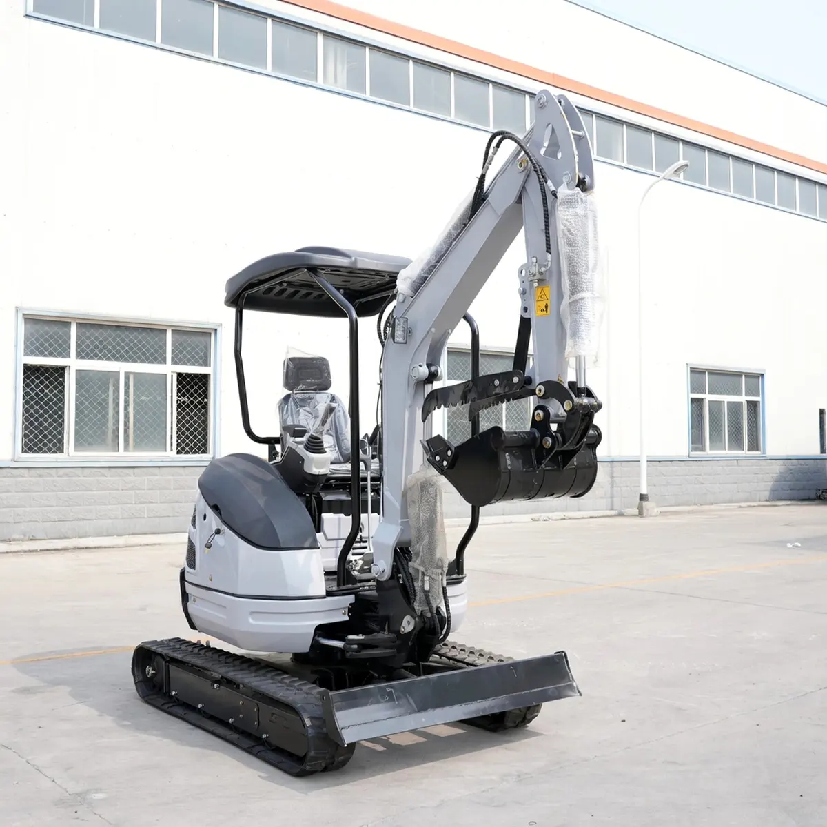 Bagger-YI-22-Reale Aufnahmen aus mehreren Winkeln-Vorne rechts