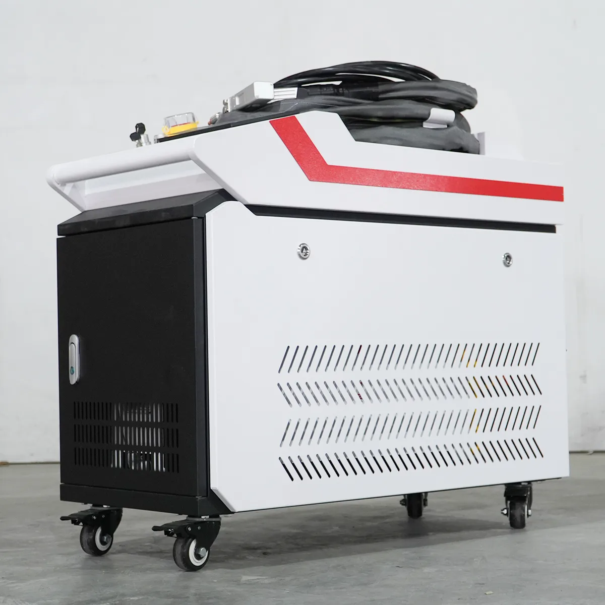 Saldatura laser tre in uno-immagine principale-anteriore destra