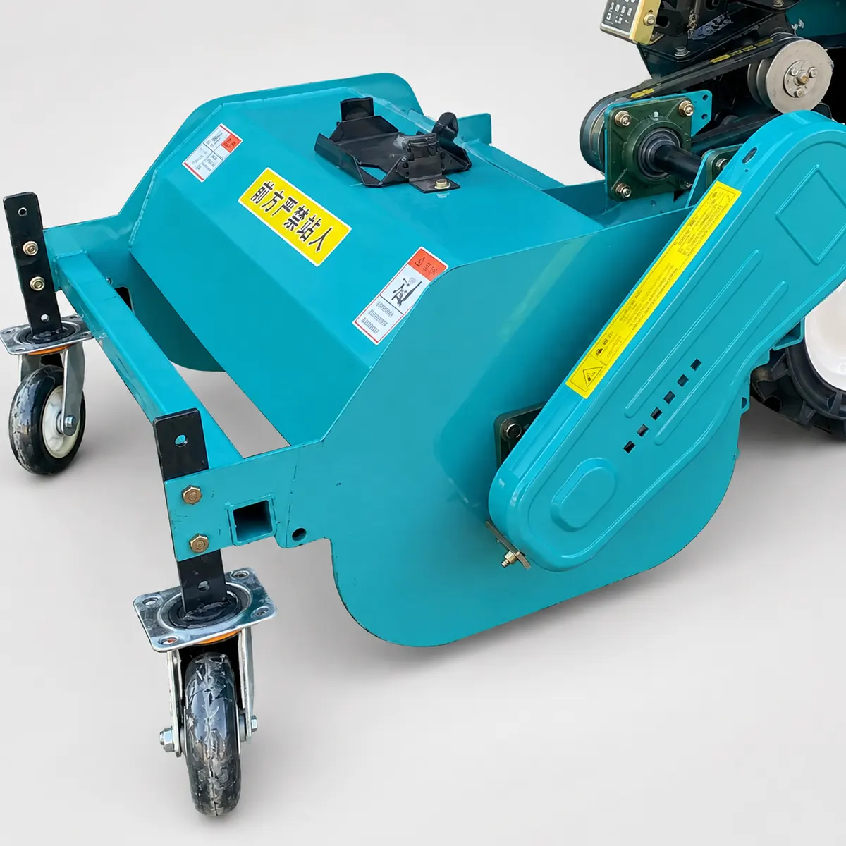 Details – Hand-propelled – 192 Diesel, 80 cm-wide flail mower – Thickened mowing guard cover