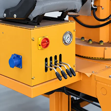 Hydraulische Steuer konsole
