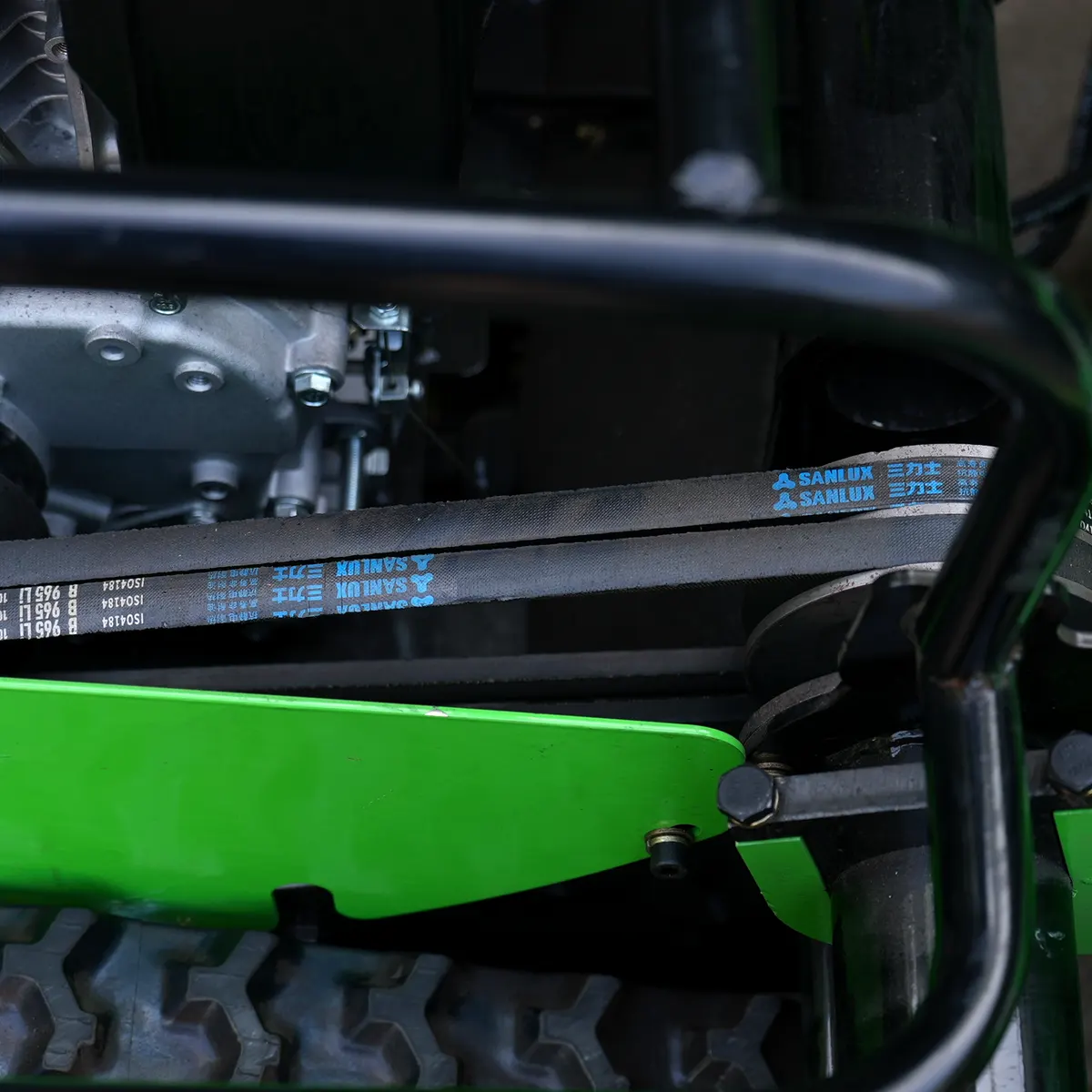 Detail view – Drive belt, Pulley