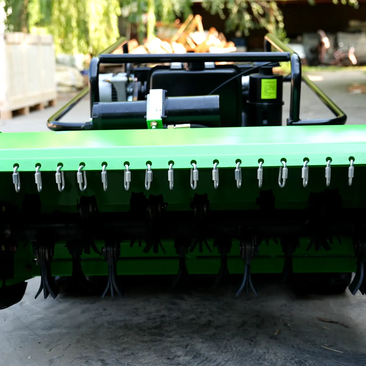 Detail view – Cutter guard chain – Panorama