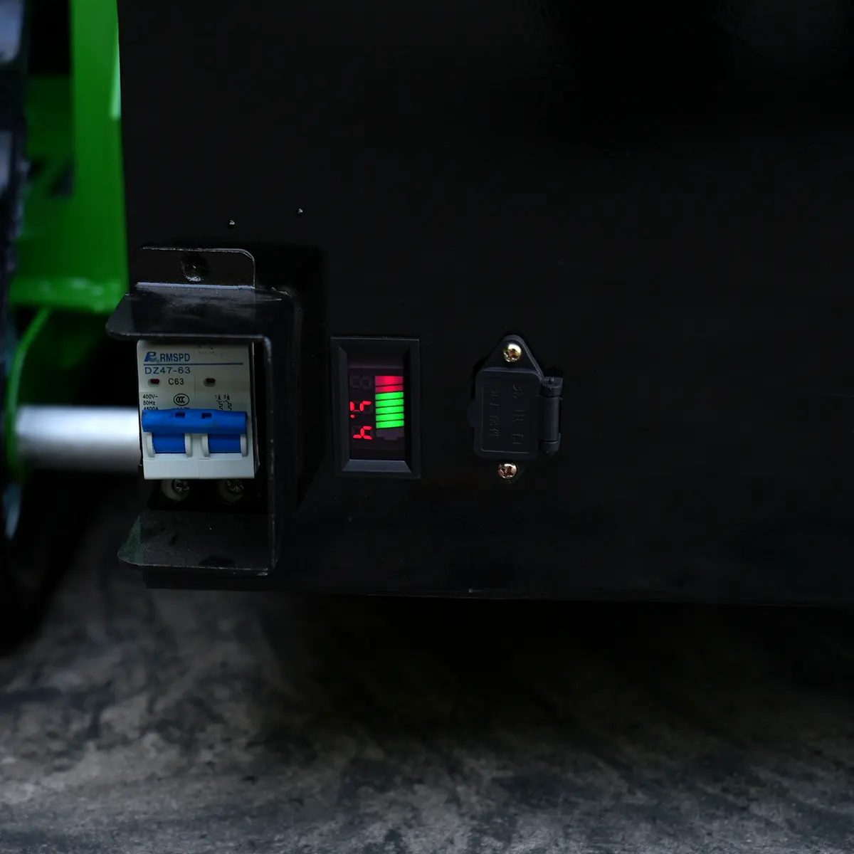 Detail view – Circuit breaker power display