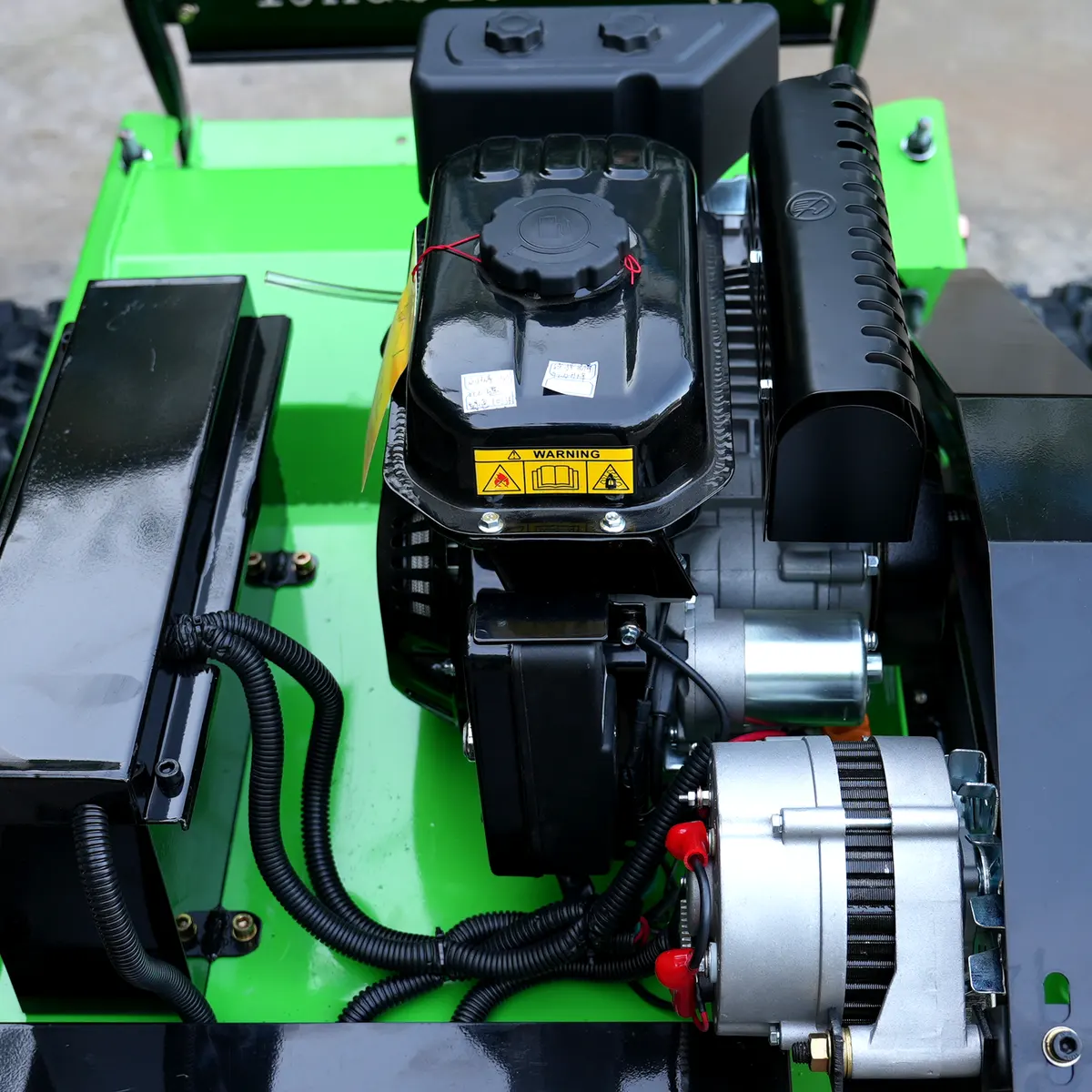 Detail view – Gasoline engine, Generator – Top view