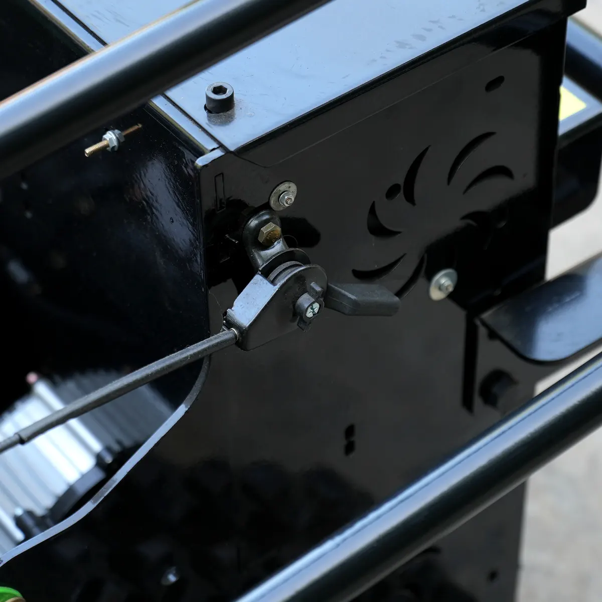 Detail view – Electrical control box, cooling vents