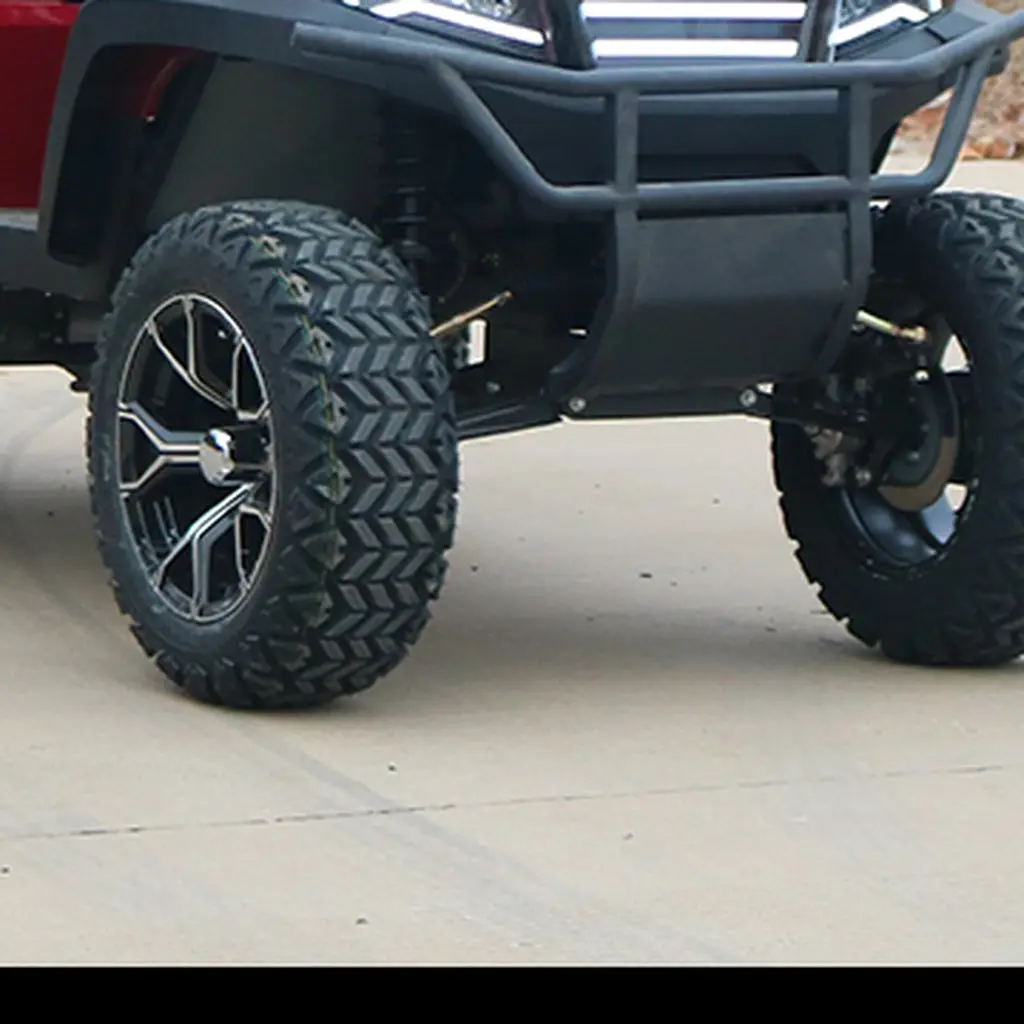 Detail View 02_Off-Road Tire_1x1
