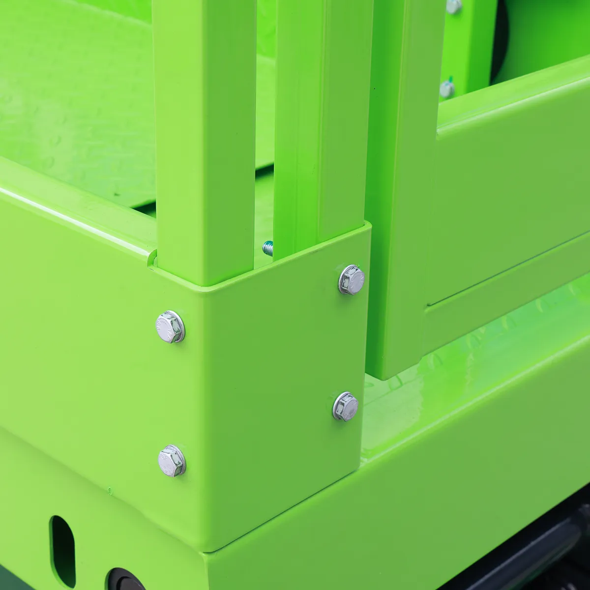 Self-Propelled Scissor Lift – Detail Drawing – Work Platform Bracket
