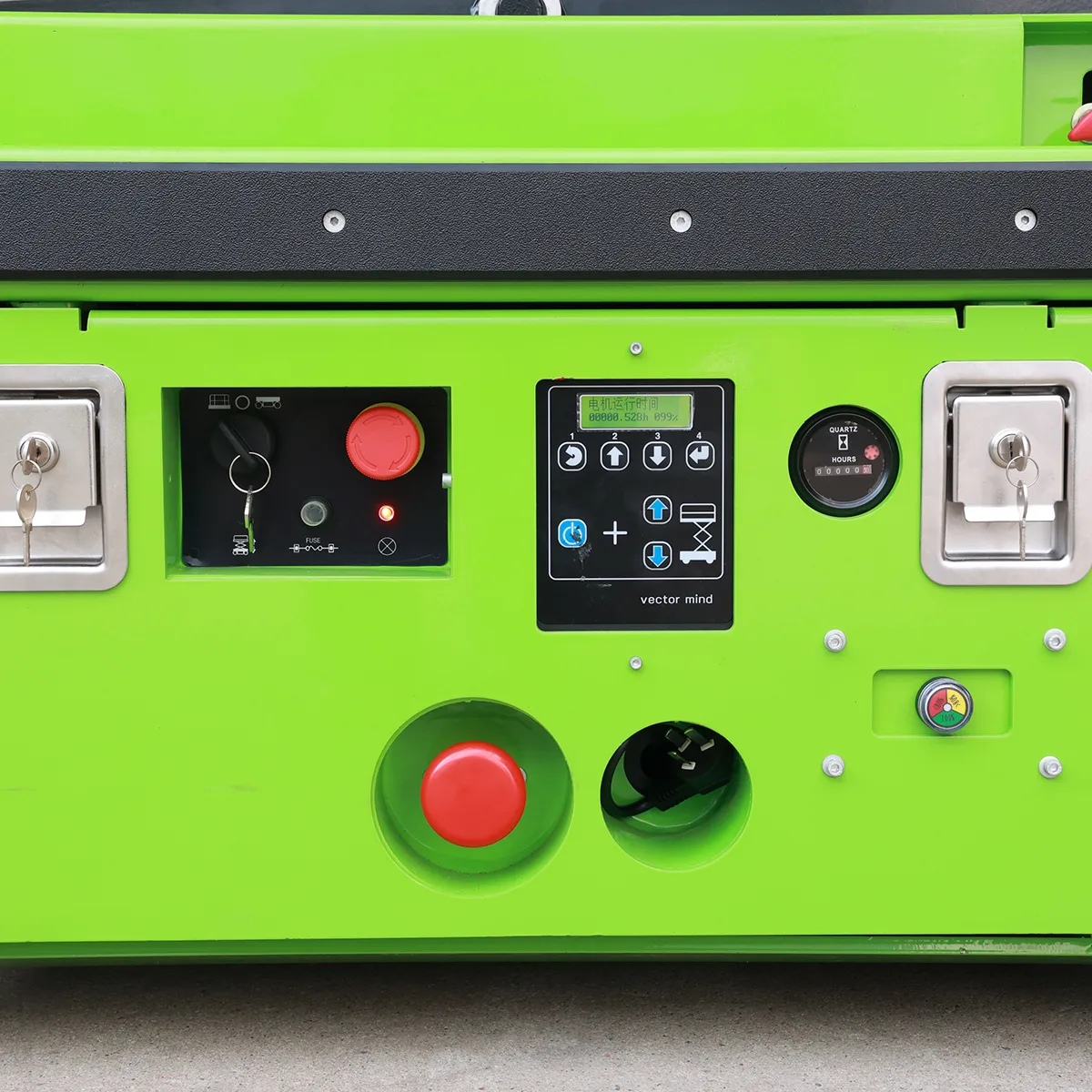 Self-Propelled Scissor Lift – Detail View – Chassis Control Panel