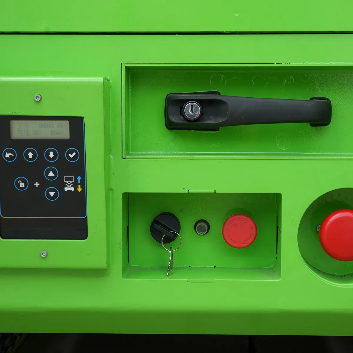Self-Propelled Crawler Scissor Lift – Detail View – Undercarriage Control Panel